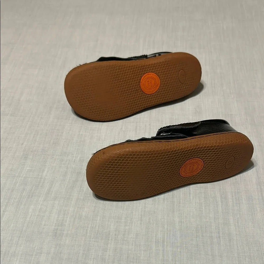Livie & Luca Black Kids Shoes with Brown Sole